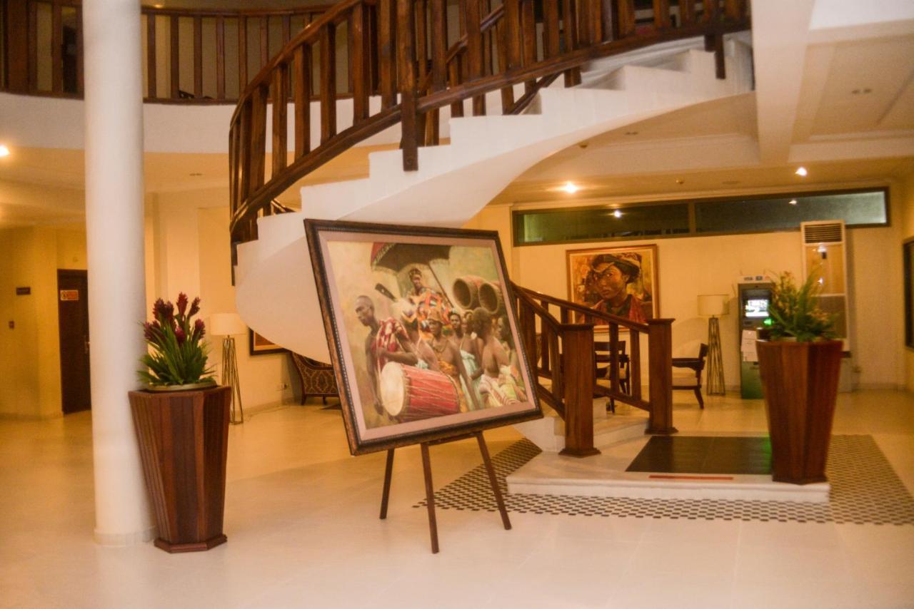 Hotel Sancta Maria โลเม ภายนอก รูปภาพ