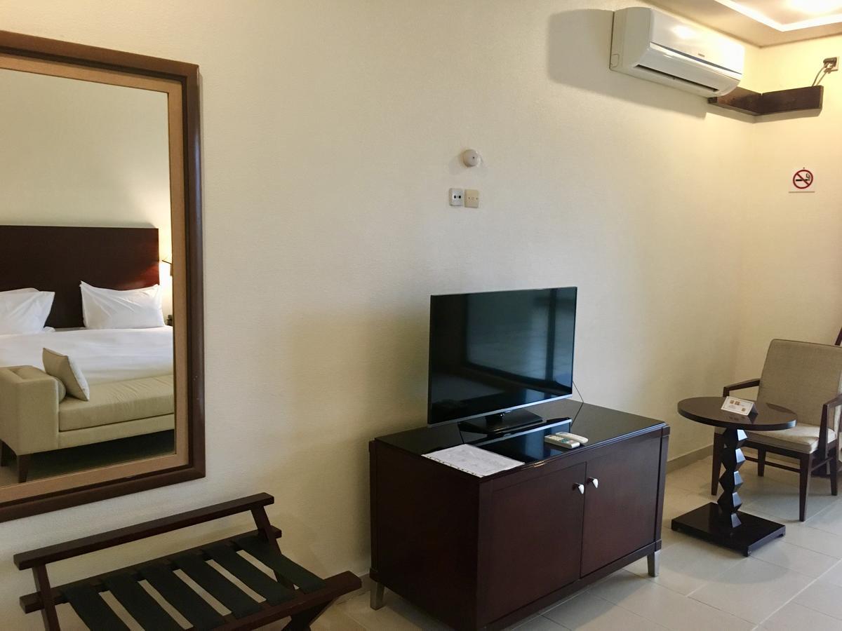 Hotel Sancta Maria โลเม ภายนอก รูปภาพ