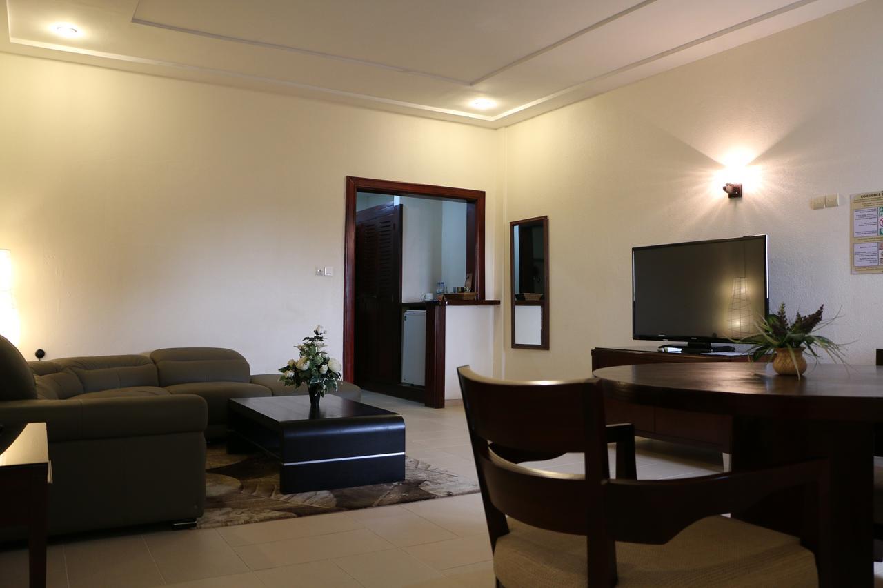 Hotel Sancta Maria โลเม ภายนอก รูปภาพ