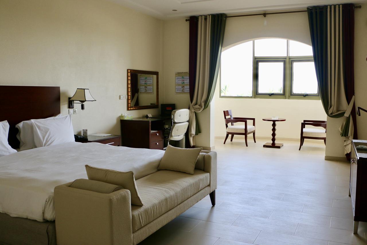 Hotel Sancta Maria โลเม ภายนอก รูปภาพ