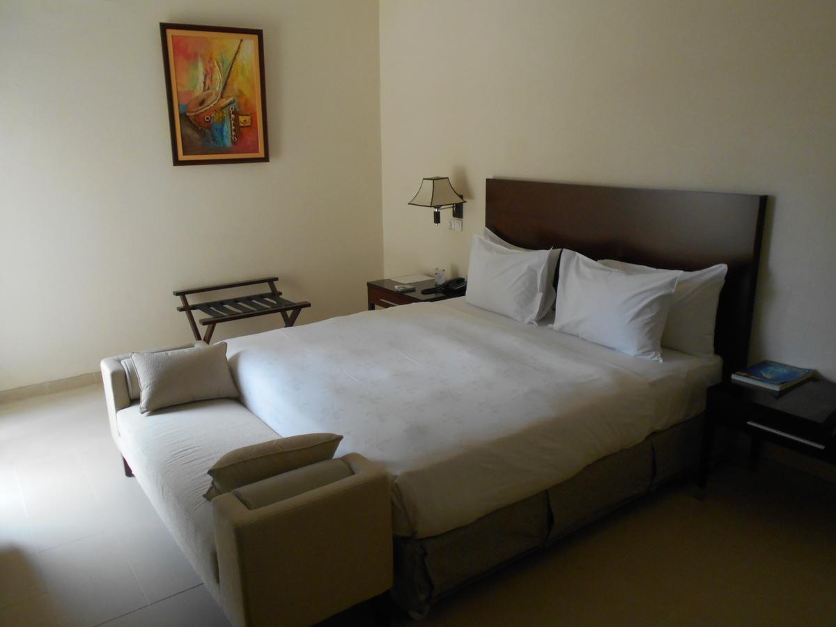 Hotel Sancta Maria โลเม ภายนอก รูปภาพ